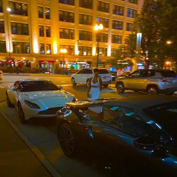 Meet your Posher, Janique 3/14 Pisces ♓️ 💕 Girl br🦄💕 Run the world 🦄🦄🦄 - Picture 5 of 17